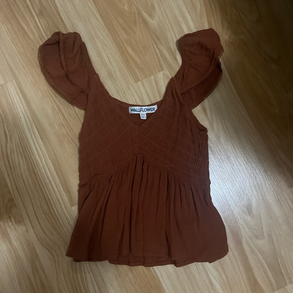 Wallflower Women's Flowy Top